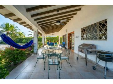 VENTA CASA FRENTE AL MAR EN PLAYA BLANCA, ÚNICA OPORTUNIDAD
