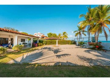 VENTA CASA FRENTE AL MAR EN PLAYA BLANCA, ÚNICA OPORTUNIDAD
