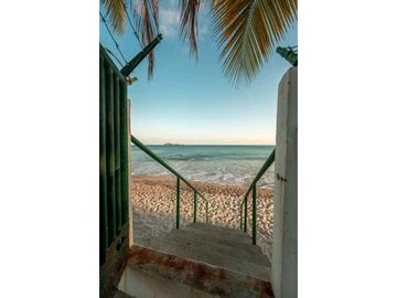 VENTA CASA FRENTE AL MAR EN PLAYA BLANCA, ÚNICA OPORTUNIDAD