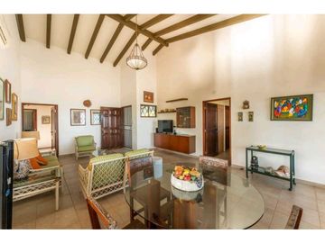 VENTA CASA FRENTE AL MAR EN PLAYA BLANCA, ÚNICA OPORTUNIDAD