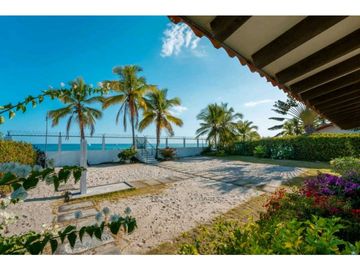 VENTA CASA FRENTE AL MAR EN PLAYA BLANCA, ÚNICA OPORTUNIDAD