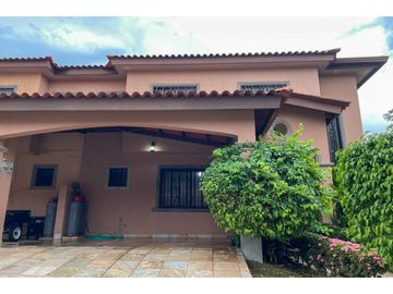VENTA Y ALQUILER CASA  CON LINEA BLANCA EN RESIDENCIAL CV