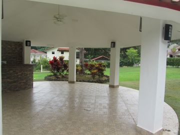 VENTA CASA EN ANCÓN RESIDENCIAL CAMINO DE CRUCES EL DORADO KAF