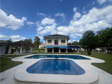 VENTA CASA EN ANCÓN RESIDENCIAL CAMINO DE CRUCES EL DORADO KAF