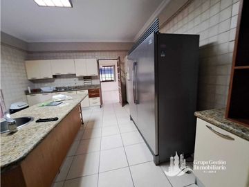 VENTA CASA EN ANCÓN RESIDENCIAL CAMINO DE CRUCES EL DORADO KAF