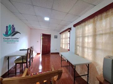 VENDO CASA EN AREA COMERCIAL VOLCAN