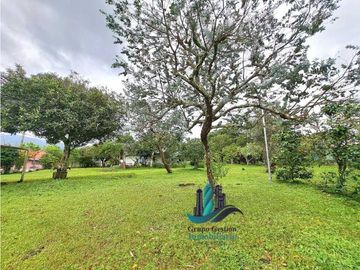 VENDO CASA EN AREA COMERCIAL VOLCAN