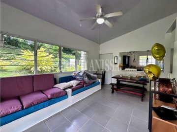 Oportunidad! Se Vende de Hermosa Finca con Casa en Lídice, Capira