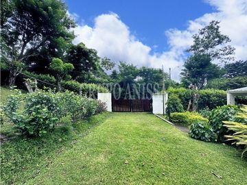 Oportunidad! Se Vende de Hermosa Finca con Casa en Lídice, Capira