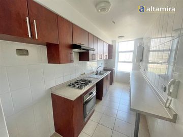 Departamento en Venta en Edificio Punta Cavancha piso 3 TS