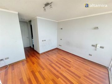 Departamento en Venta en Edificio Punta Cavancha piso 3 TS