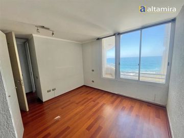 Departamento en Venta en Edificio Punta Cavancha piso 3 TS
