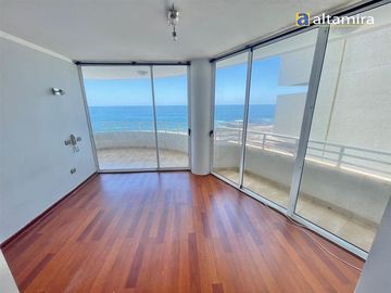 Departamento en Venta en Edificio Punta Cavancha piso 3 TS