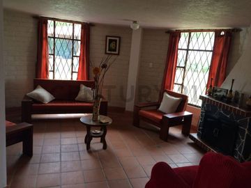 VENTA HERMOSA QUINTA EN GUAYLLABAMBA