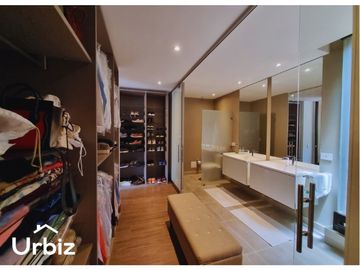 Se vende Apartamento de Lujo en Santa Paula, 317m, 5 Parqueaderos