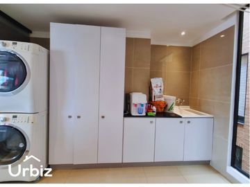 Se vende Apartamento de Lujo en Santa Paula, 317m, 5 Parqueaderos