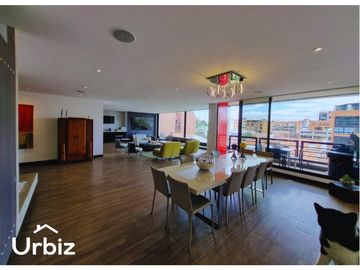 Se vende Apartamento de Lujo en Santa Paula, 317m, 5 Parqueaderos