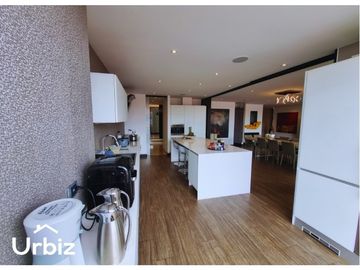 Se vende Apartamento de Lujo en Santa Paula, 317m, 5 Parqueaderos