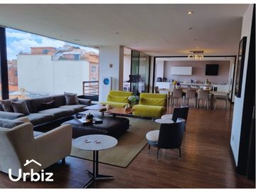 Se vende Apartamento de Lujo en Santa Paula, 317m, 5 Parqueaderos