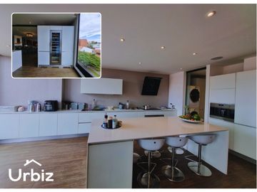 Se vende Apartamento de Lujo en Santa Paula, 317m, 5 Parqueaderos