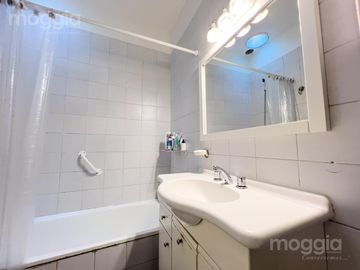 Casa en Venta en El Bajo de San Isidro, Lasalle Al Río con 5 Dormitorios