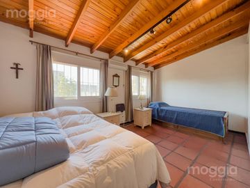 Casa en Venta en El Bajo de San Isidro, Lasalle Al Río con 5 Dormitorios