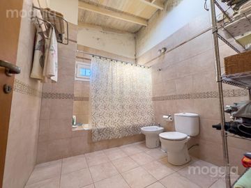 Casa en Venta en El Bajo de San Isidro, Lasalle Al Río con 5 Dormitorios