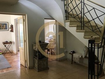 Casa en venta, 5 Dormitorios, Providencia