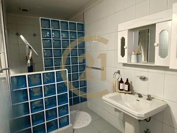 Casa en venta, 5 Dormitorios, Providencia