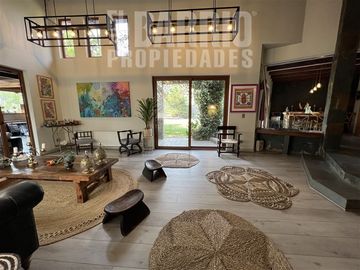 Casa en Venta en Chicureo / Piedra Roja