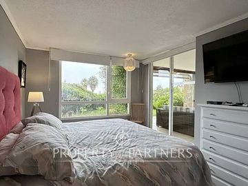 Comodo departamento en primer piso en Marbella