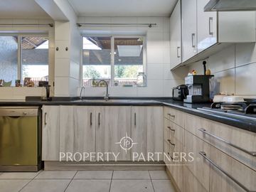 Preciosa casa en Venta en Peñalolén
