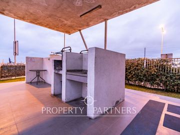 Excelente  Duplex en Primera Línea