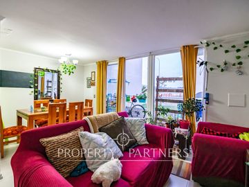 Excelente  Duplex en Primera Línea