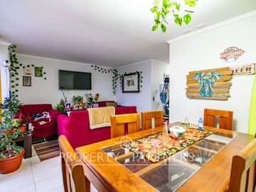 Excelente  Duplex en Primera Línea