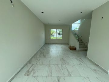 CASA EN VENTA UBICADA EN COLONIA AMPLIACION UNIDAD NACIONAL,CONJUNTO DE 5 CASAS