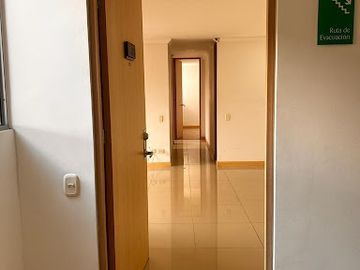 VENTA de APARTAMENTO en SABANETA