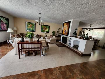 Bonita Casa en venta en Jardines del Pedregal