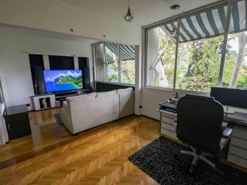Departamento de 3 ambientes en dúplex en venta, en Vicente López.