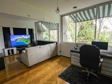 Departamento de 3 ambientes en dúplex en venta, en Vicente López.