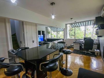 Departamento de 3 ambientes en dúplex en venta, en Vicente López.