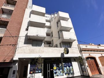 Venta Departamento 2 dormitorios 2 baños - Alto Alberdi, Córdoba