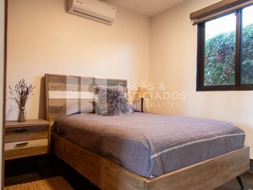 EXCLUSIVA RESIDENCIA  EN EL PORVENIR, LISTA PARA HABITAR