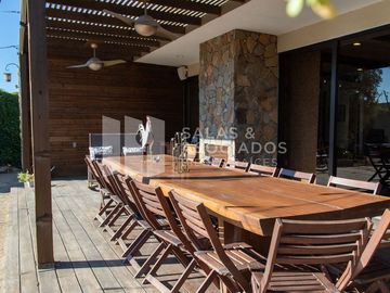 EXCLUSIVA RESIDENCIA  EN EL PORVENIR, LISTA PARA HABITAR