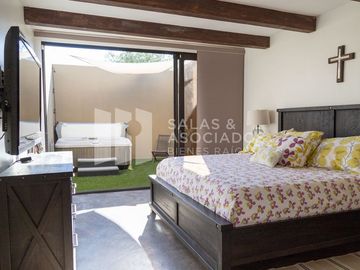 EXCLUSIVA RESIDENCIA  EN EL PORVENIR, LISTA PARA HABITAR