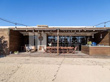 EXCLUSIVA RESIDENCIA  EN EL PORVENIR, LISTA PARA HABITAR