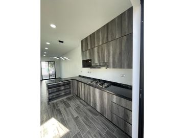 Casa En Venta De 1 Nivel En Parque Aguascalientes Lomas De Angelopolis