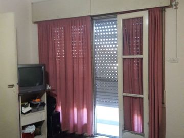 VENTA Casa en 2 Plantas de 3 Dormitorios (B° Belgrano)