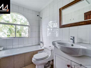 Casa en Venta en Helsby / Padre Hurtado
