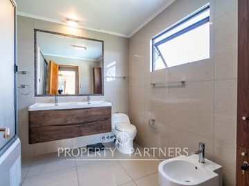 Preciosa casa estilo mediterranea en Condominio de Cerro Grande